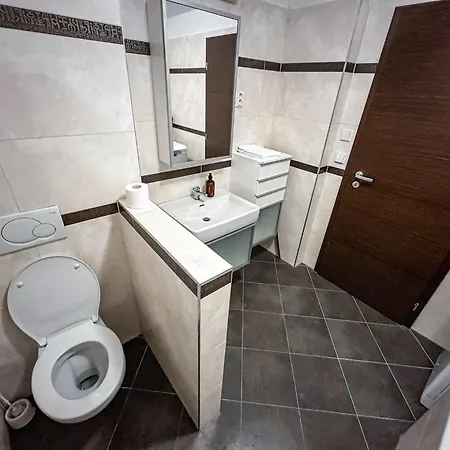 Vienna Gate Near Train Station And Free Parking Appartement